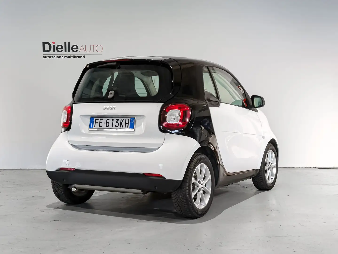 smart forTwo fortwo 70 1.0 Twinamic Youngster 71CV Alb - 2