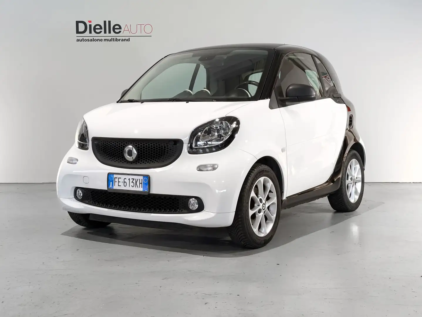 smart forTwo fortwo 70 1.0 Twinamic Youngster 71CV Bianco - 1