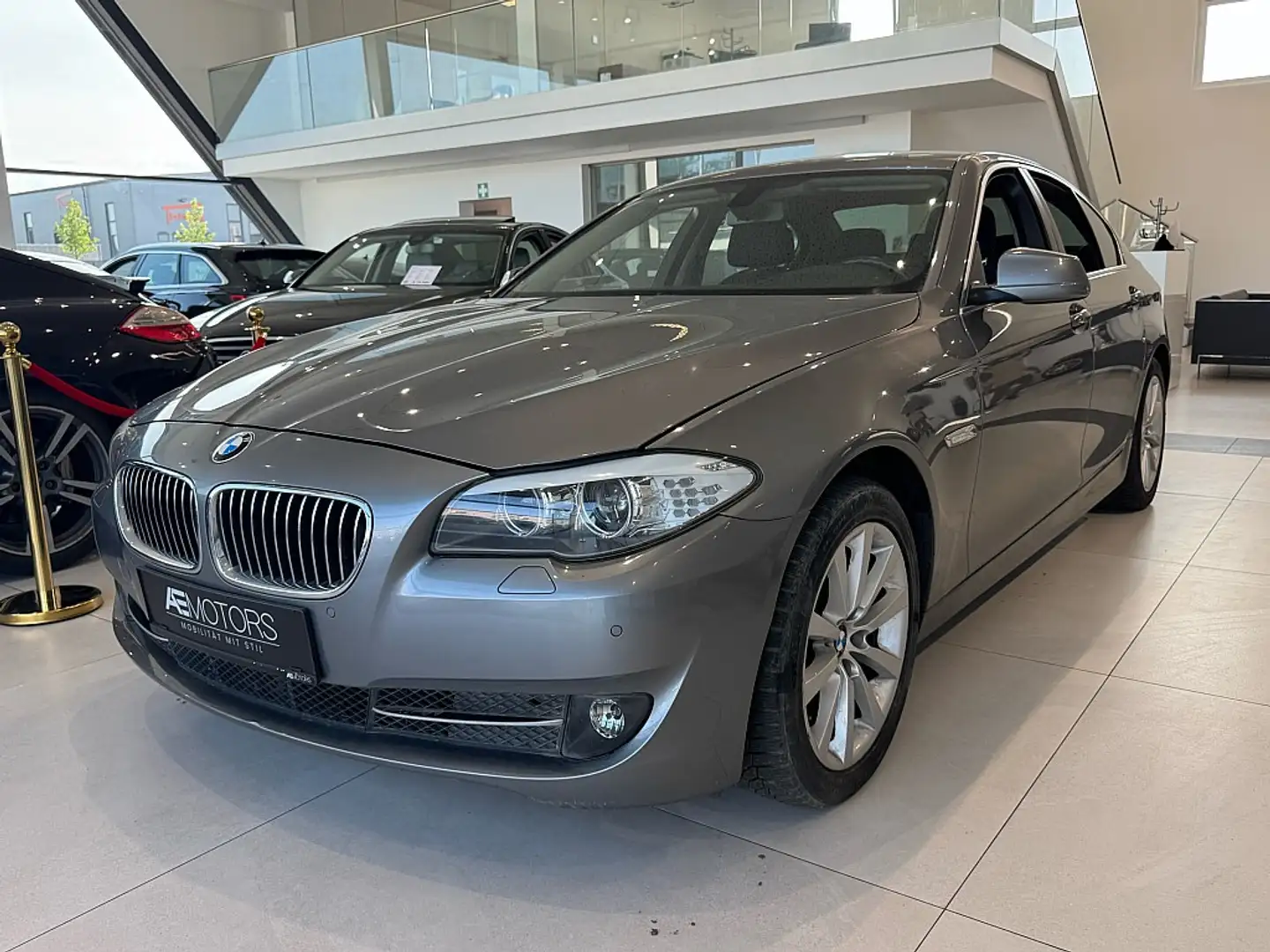 BMW 525 xd Österreich-Paket Aut.//MOTORSCHADEN//EXPORT// Szürke - 2