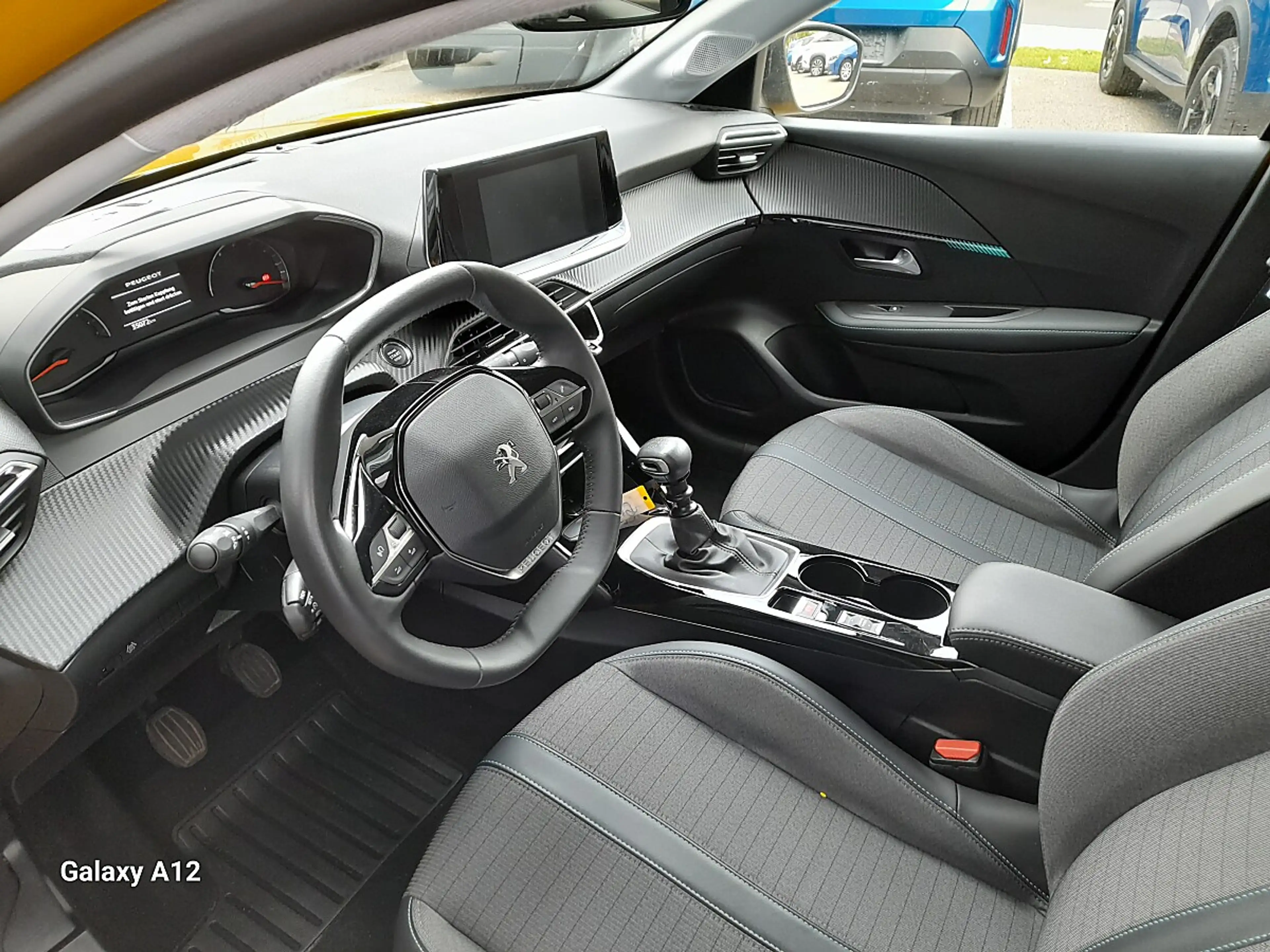 Peugeot 208 1.5 BlueHDi 100 Allure (EURO 6d) — photo 3