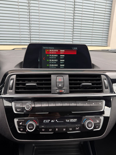 BMW 118 i Sport Line*LED*NAVI*Automatik*SHZ*ALU* — photo 14