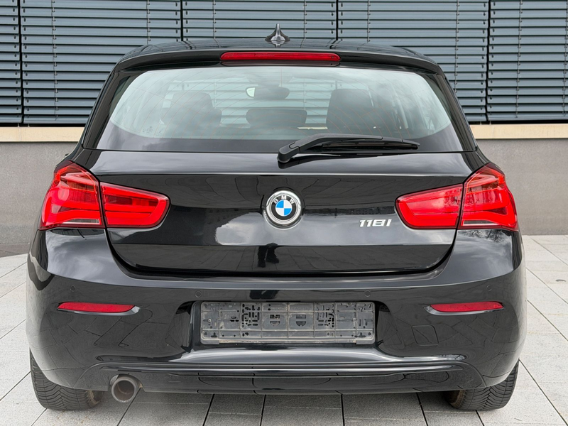 BMW 118 i Sport Line*LED*NAVI*Automatik*SHZ*ALU* — photo 8