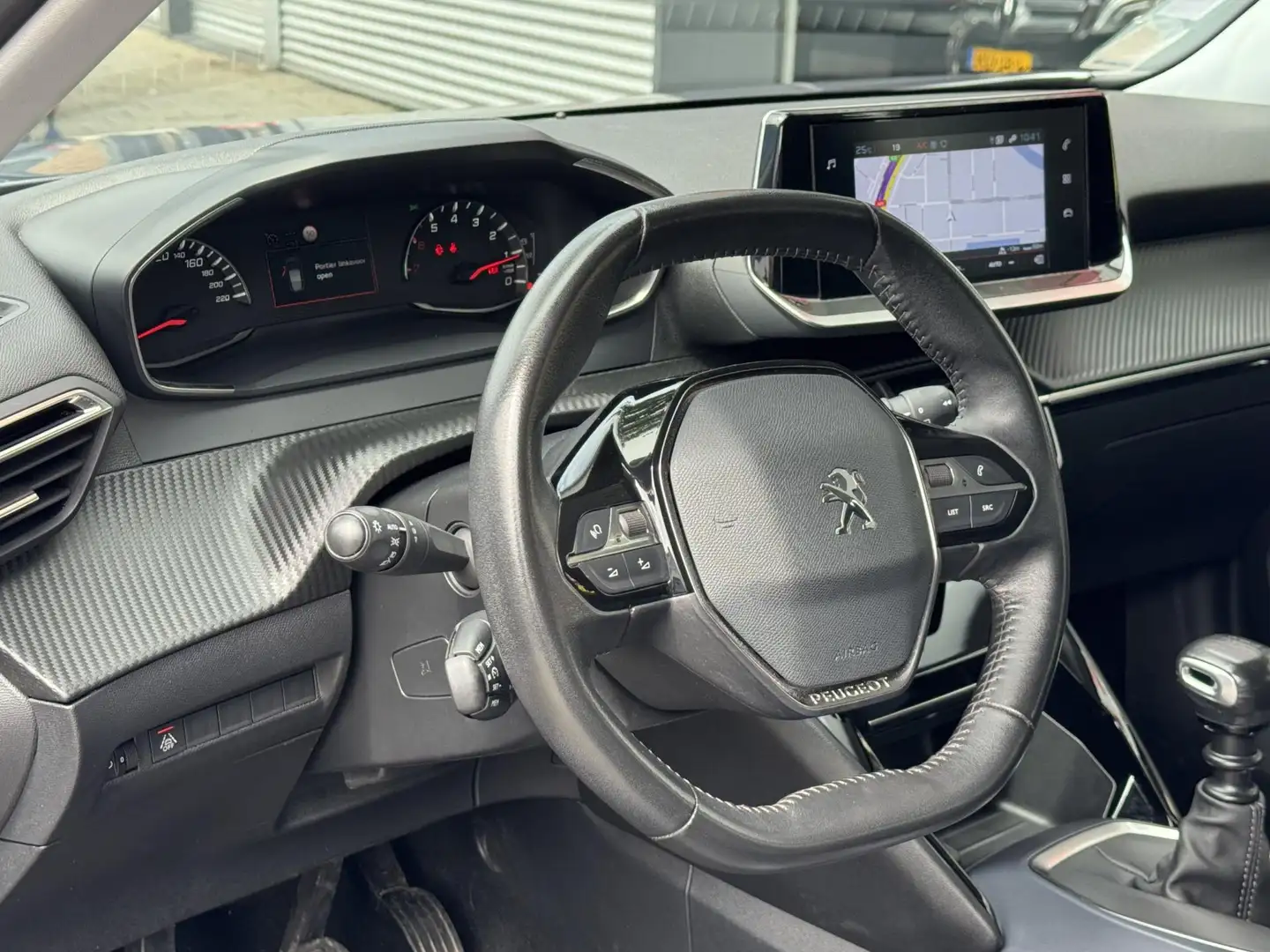 Peugeot 2008 1.2 PT GT-line Allure 131PK - Navigatie I LED/PDC Grijs - 2