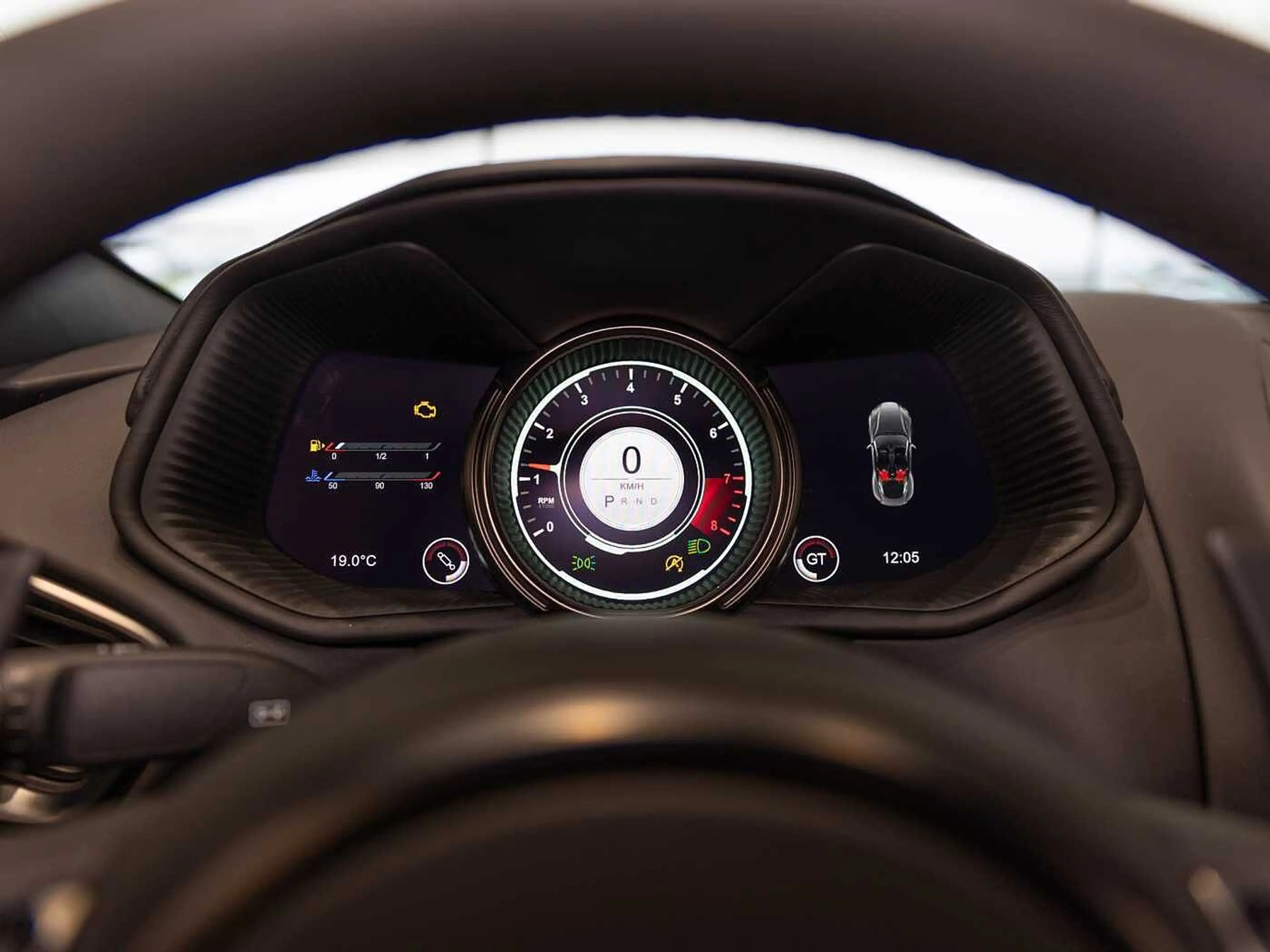 Aston Martin DB11 V8 Coupe — photo 6