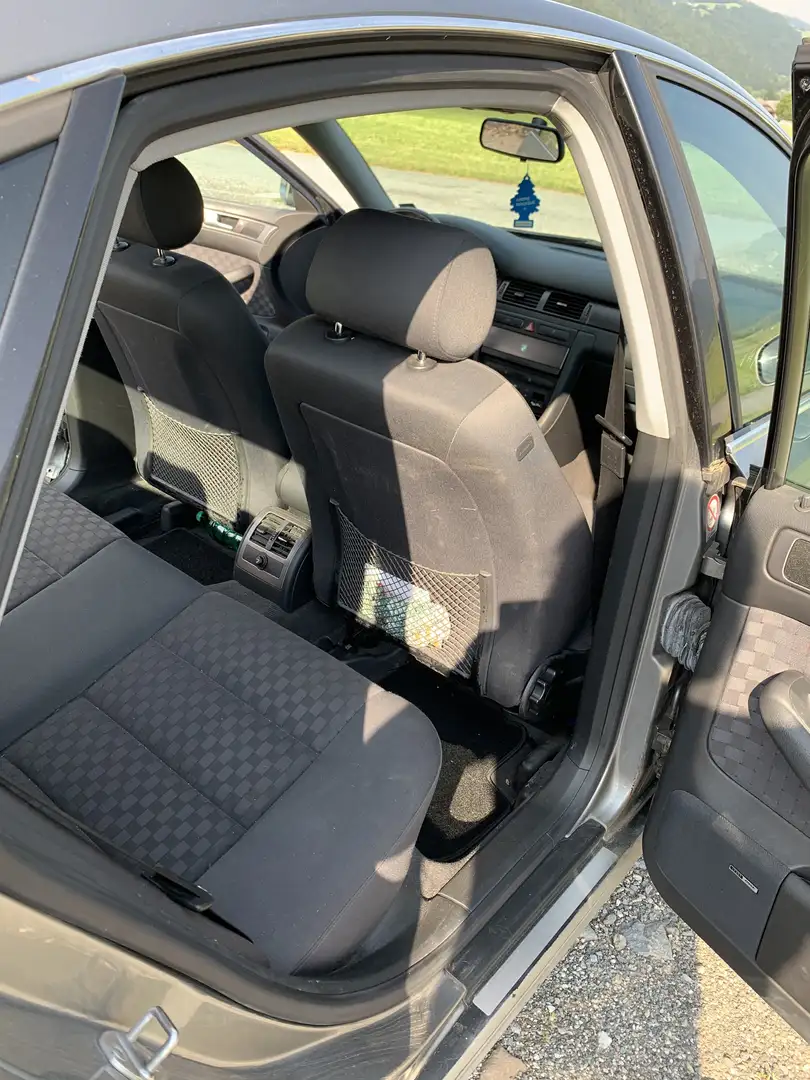 Audi A6 2,5 V6 TDI - 2