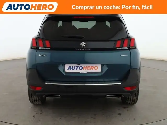 Peugeot 5008 view 5