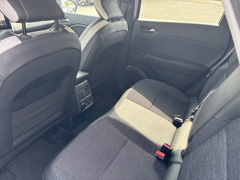 Renault Captur 1.3 TCe 140pk Automaat Intens Full LED / 360-camer — photo 5