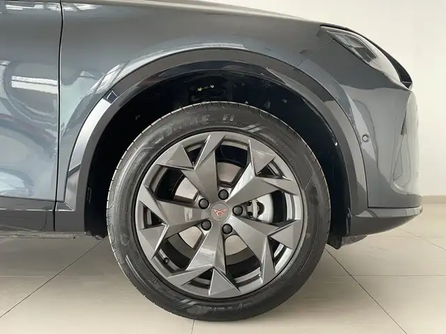 Cupra Formentor view 8