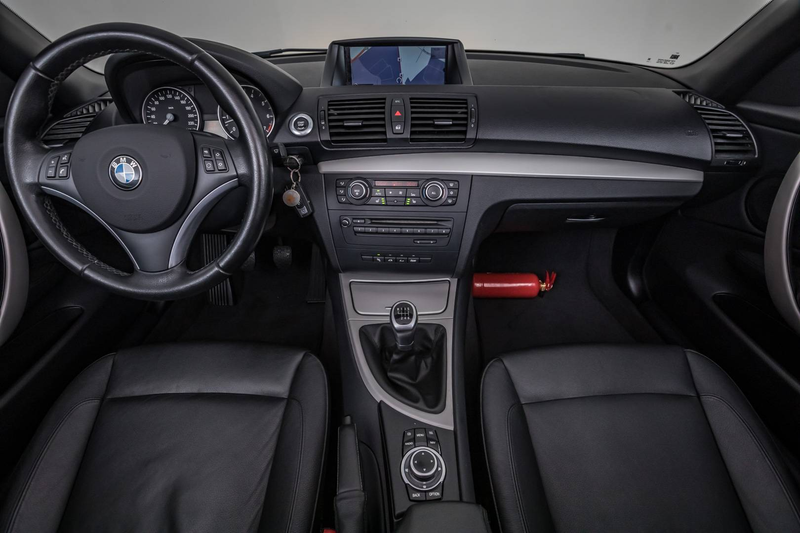 BMW 118 Cabriolet / 2.0L Essence — photo 10