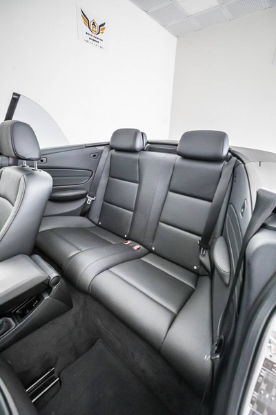BMW 118 Cabriolet / 2.0L Essence — photo 13