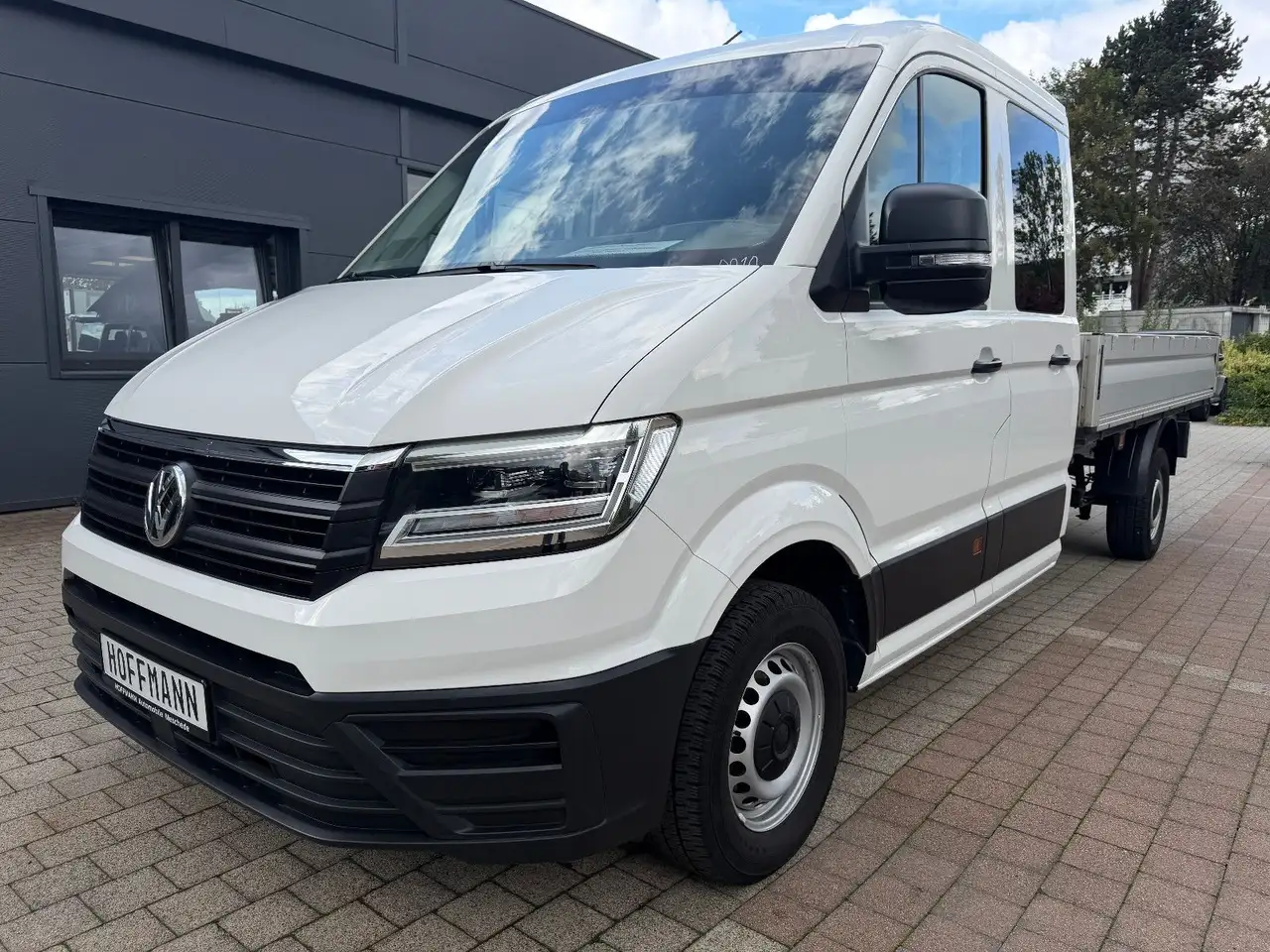 2019 Volkswagen Crafter Pritsche Doka 35 LANG 4Motion Allrad 4x4, photograph 2