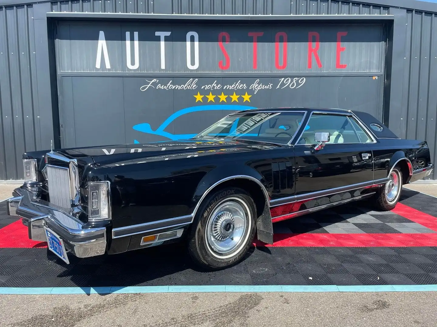 Lincoln Continental COUPE V8 Noir - 1