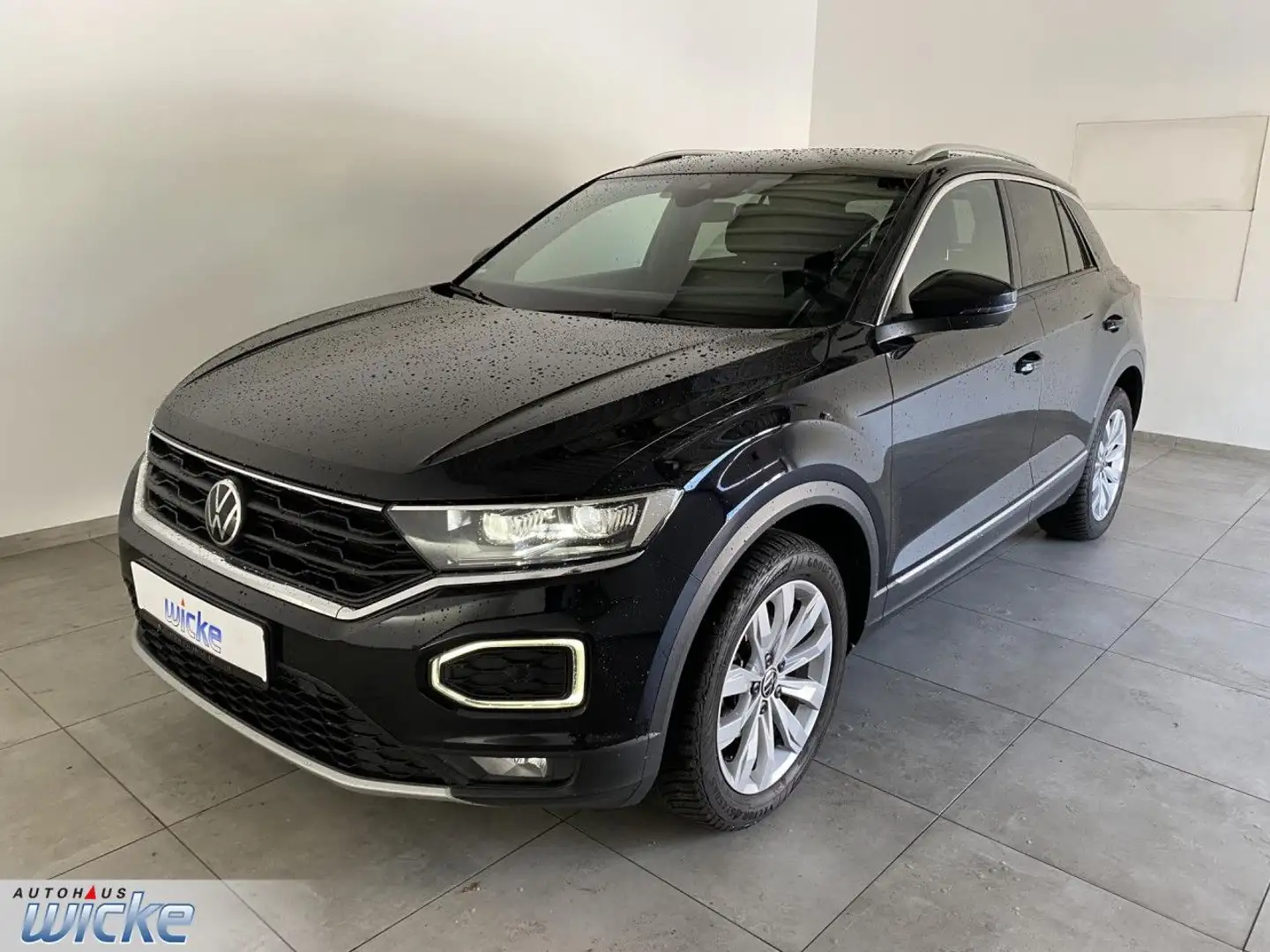 Volkswagen T-Roc 1.5 TSI DSG Sport NAVI KLIMA LED PDC ACC TEL Чорний - 2