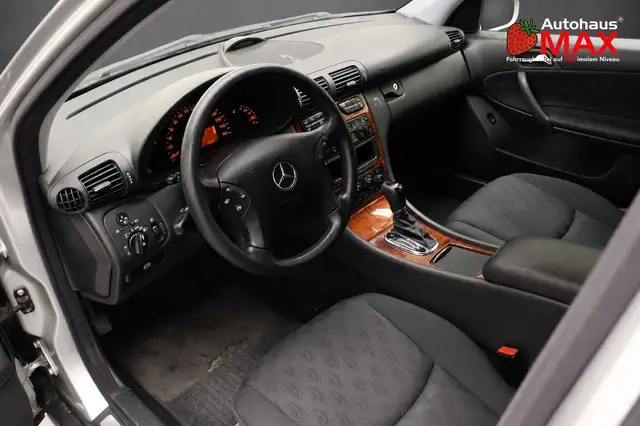 Mercedes-Benz C view 11
