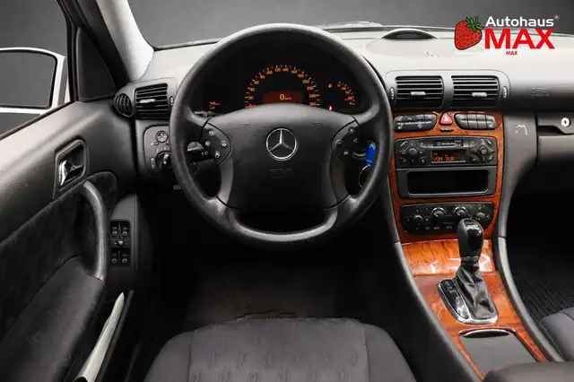 Mercedes-Benz C view 15