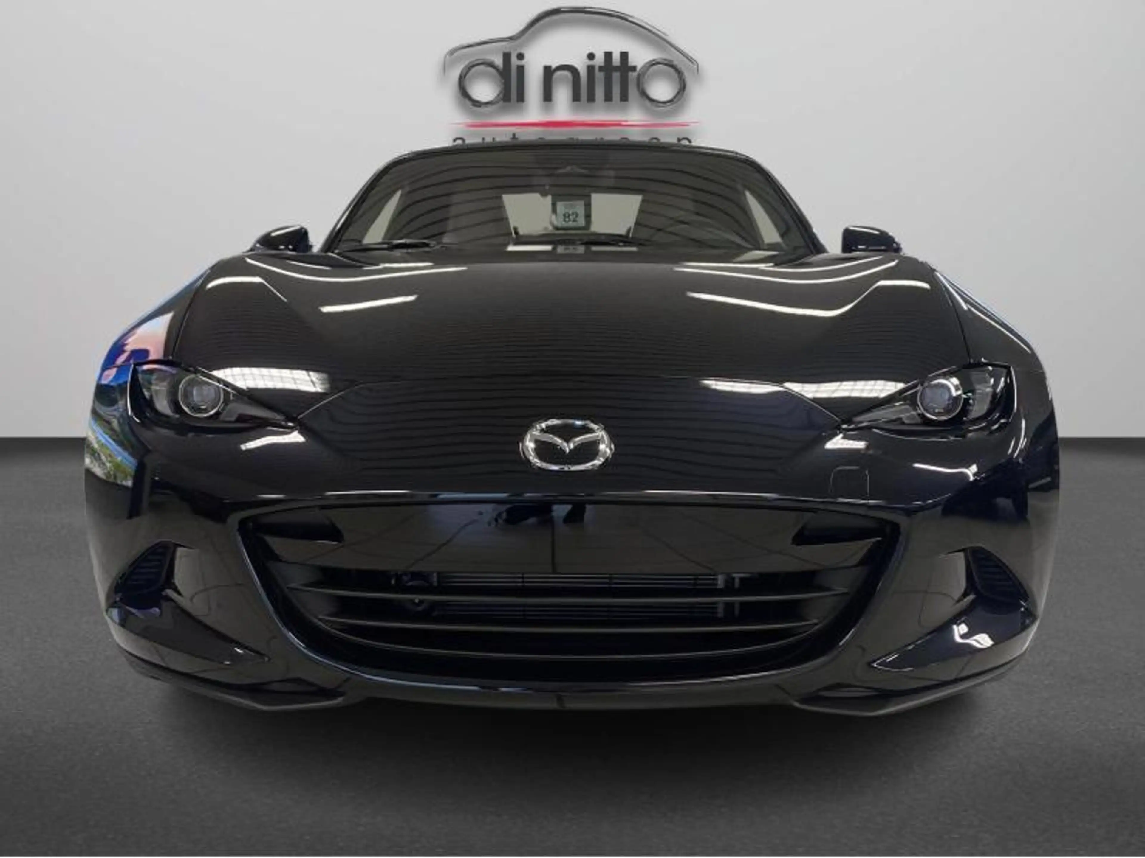 Mazda MX-5 1.5L Skyactiv-G 132 hp Kazari Roadster — photo 3