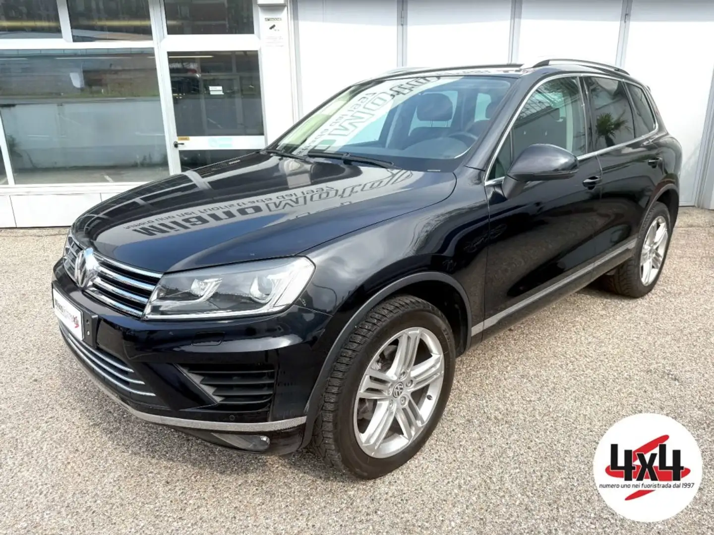 Volkswagen Touareg 3.0 TDI 262 CV Tiptronic BlueMotion Executive Nero - 1