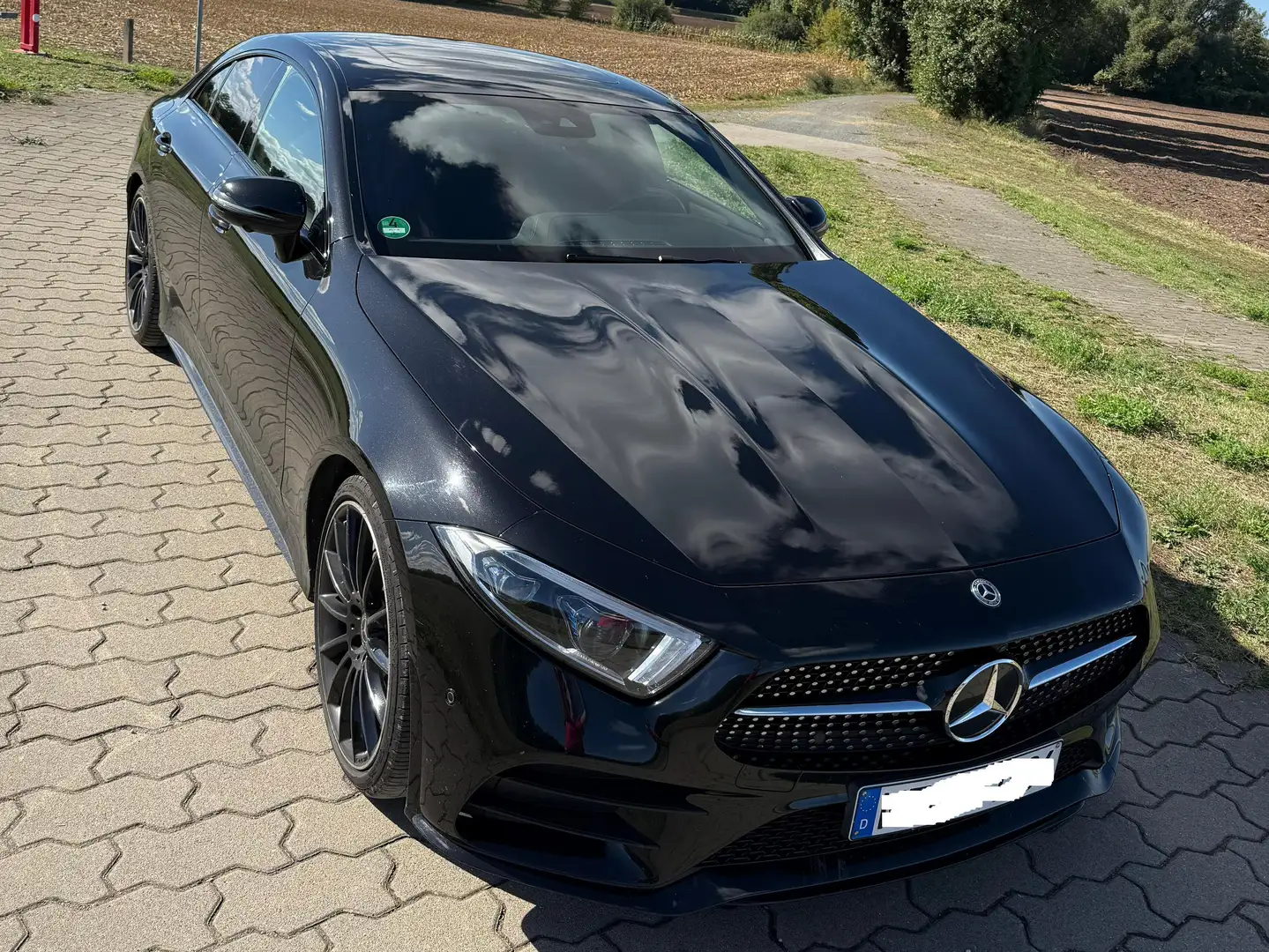 Mercedes-Benz CLS 300 CLS Coupe Diesel d 9G-TRONIC AMG Line Schwarz - 1