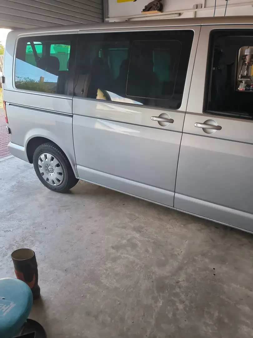 Volkswagen T5 Caravelle Caravelle Lang (7-Si.) Autm. Silber - 2