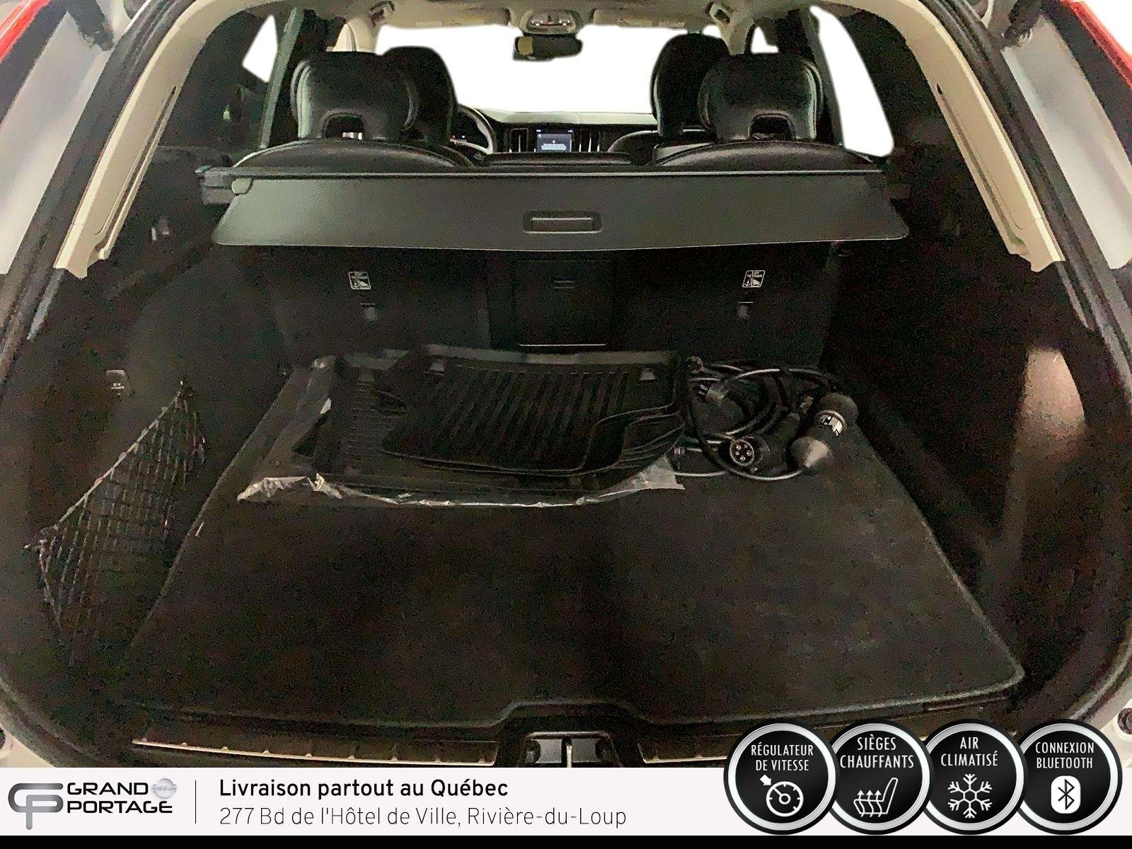 2022 Volvo XC60 T8 Inscription Expression hybride rechargeable. bo thumb 10