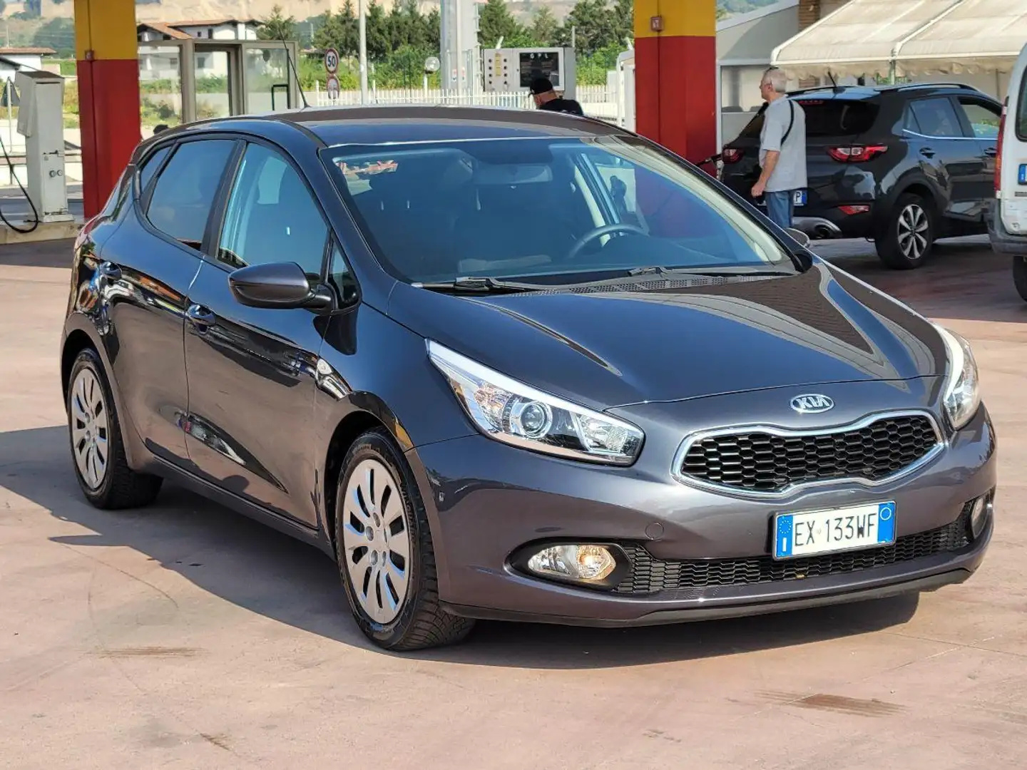 Kia Ceed / cee'd 1.6 CRDi 110CV 5 porte Cool Grigio - 1