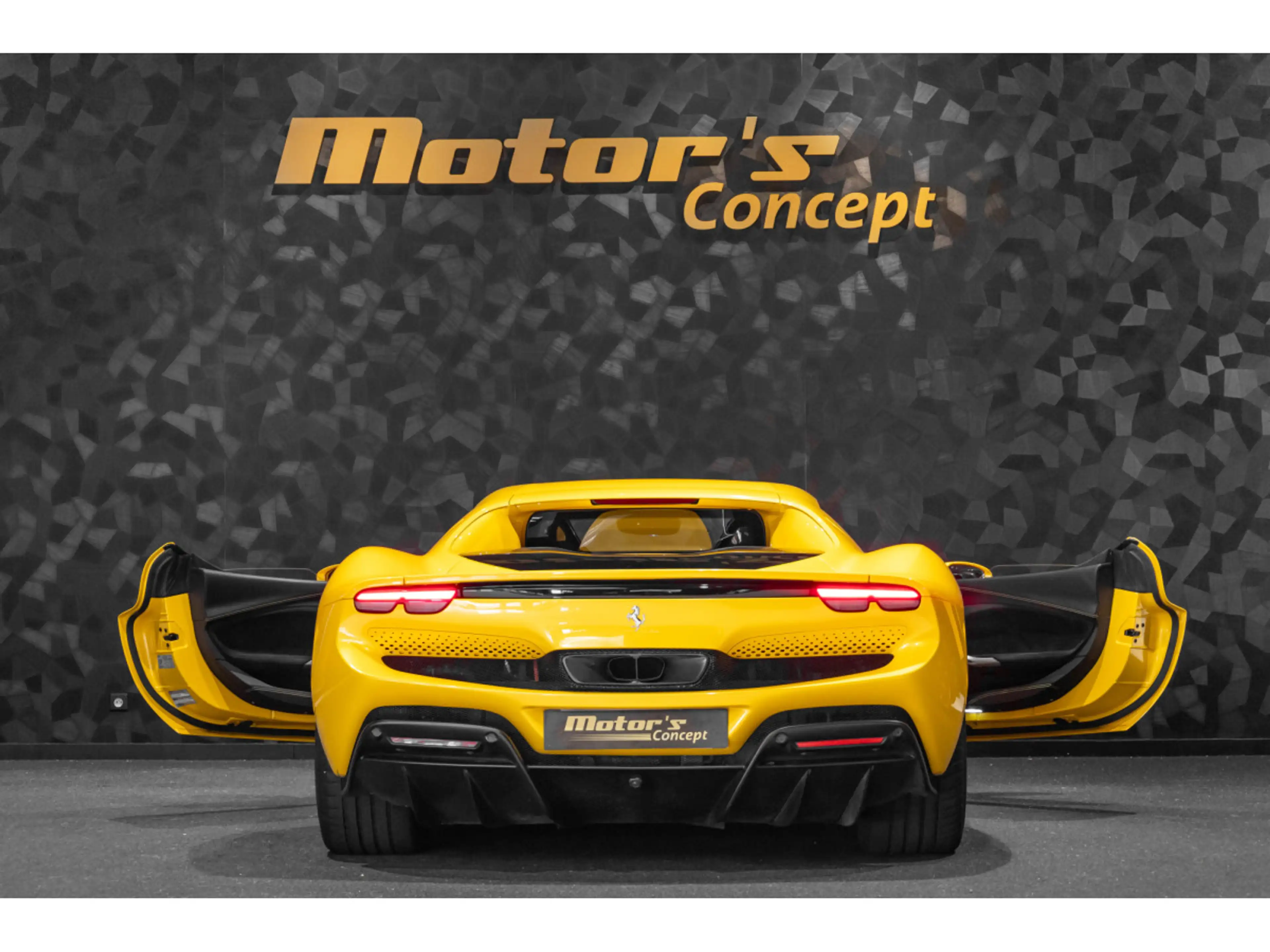Ferrari 296 GTB GIALLO TRIPLO STRATO EXTRARANGE — photo 5