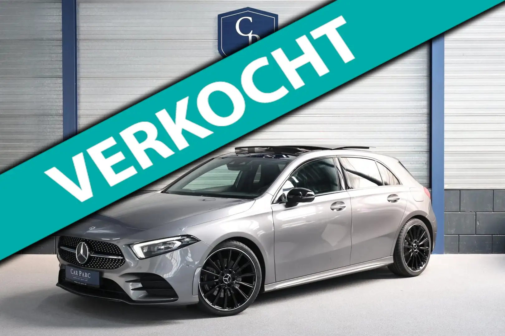 Mercedes-Benz A 220 AMG Line LED/SFEER/PANORAMADAK/HALF LEER+S.VERWARM Grijs - 1