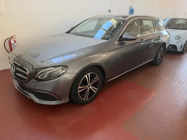 Mercedes-Benz E 200 SW d Premium Plus auto