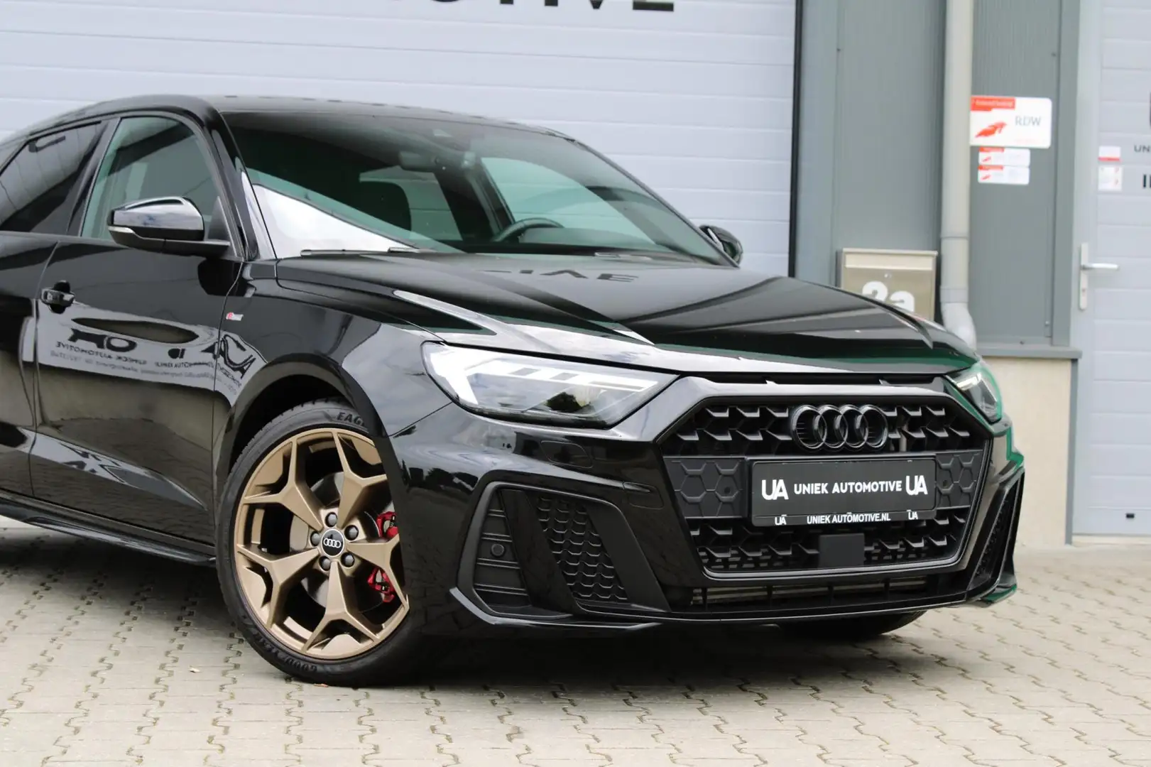 Audi A1 Sportback 40 TFSI S-LINE 207 PK | S-TRONIC | KEYLE Schwarz - 2