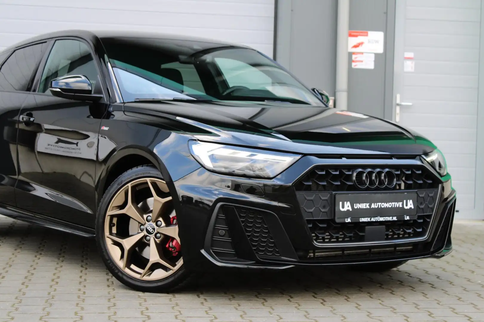 Audi A1 Sportback 40 TFSI S-LINE 207 PK | S-TRONIC | KEYLE Zwart - 2
