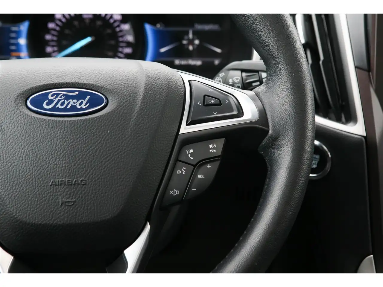 Ford Edge photo Ford Edge