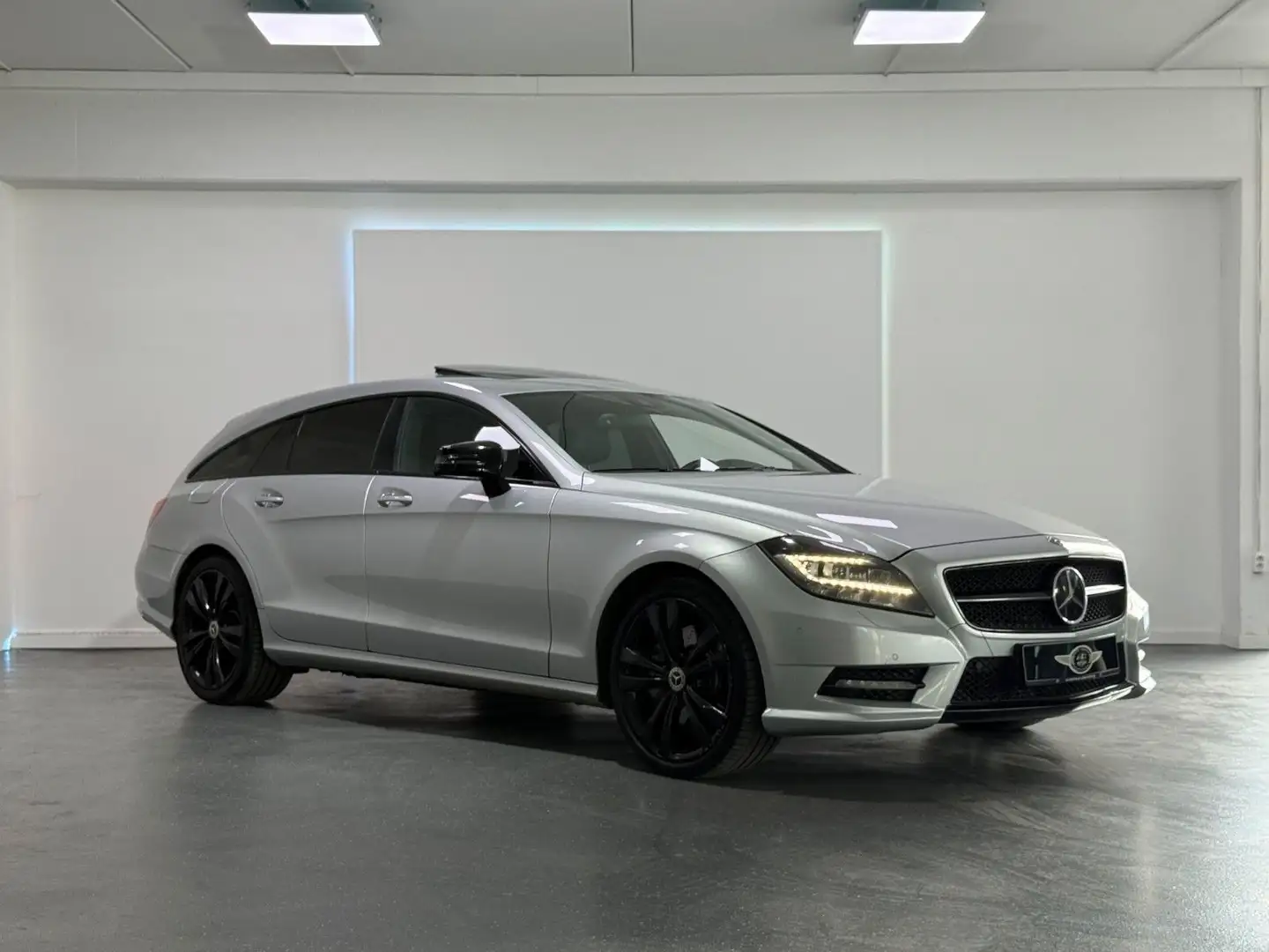 Mercedes-Benz CLS CLS 350 CDI |AMG-Paket|4Matic|ACC|CAM|ASSISTENTE Argintiu - 1