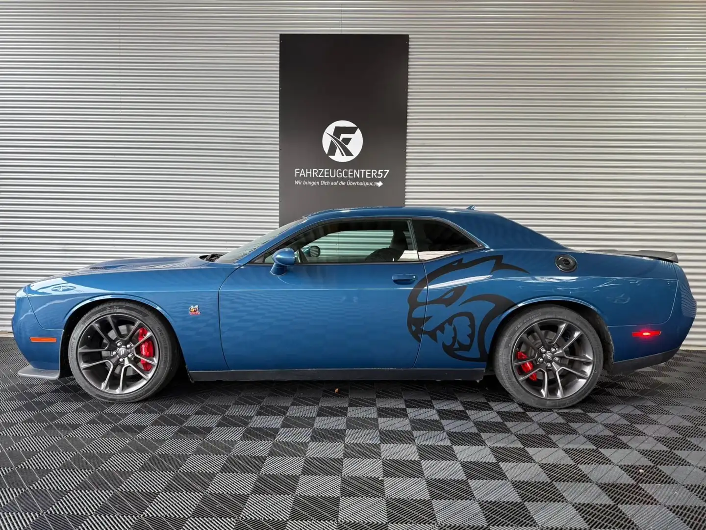 Dodge Challenger Scat Pack 6.4L/H&K/CARPLAY/SHZ./RFK Albastru - 2