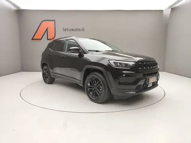 Jeep Compass view 3