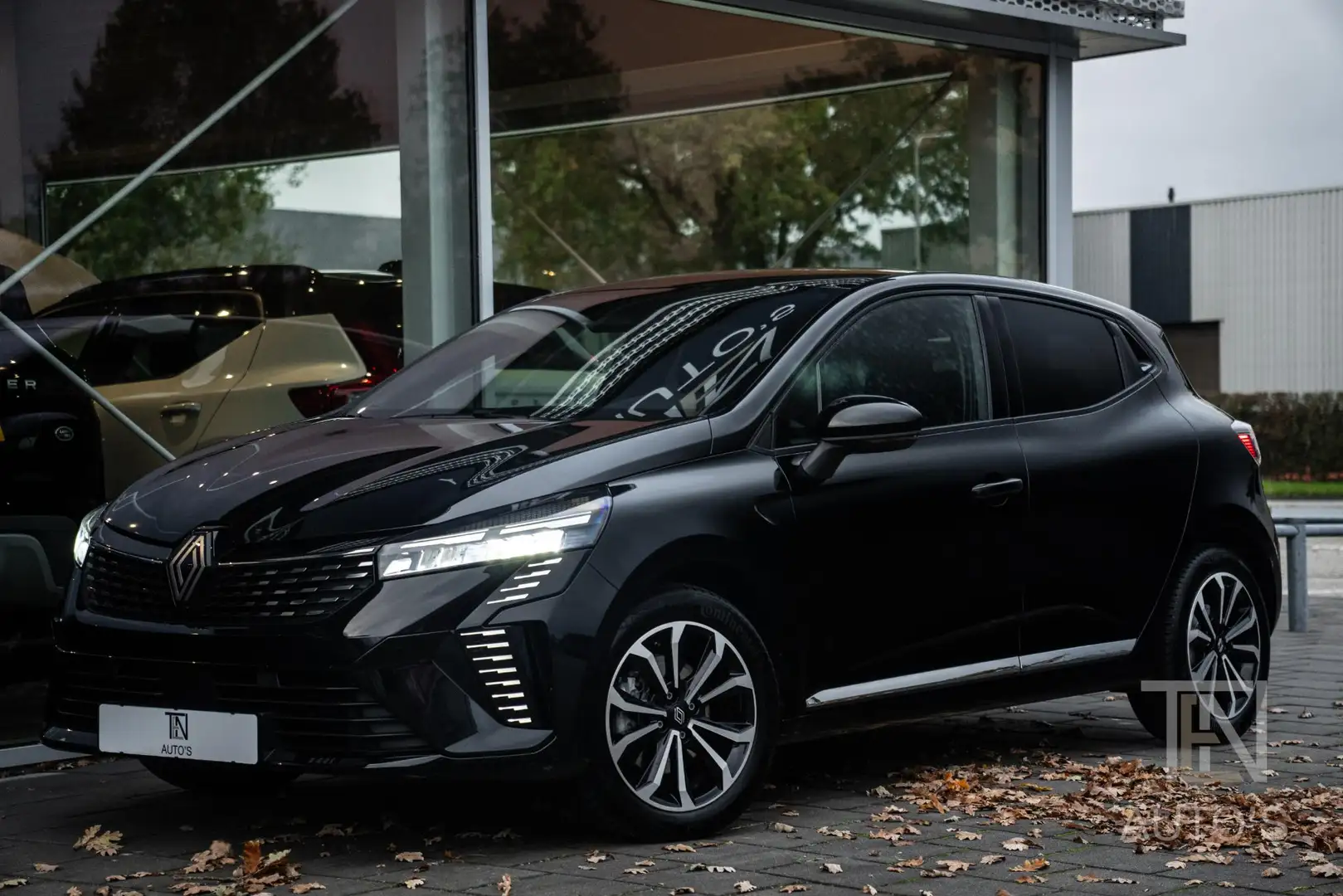 Renault Clio 1.6 E-Tech Full Hybrid 145 techno | Camera | CarPl Zwart - 2