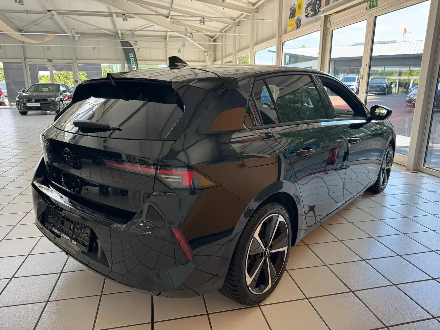 Opel Astra L Lim. 5-trg. GS Navi+LED+Anhängerkupplung Zwart - 2