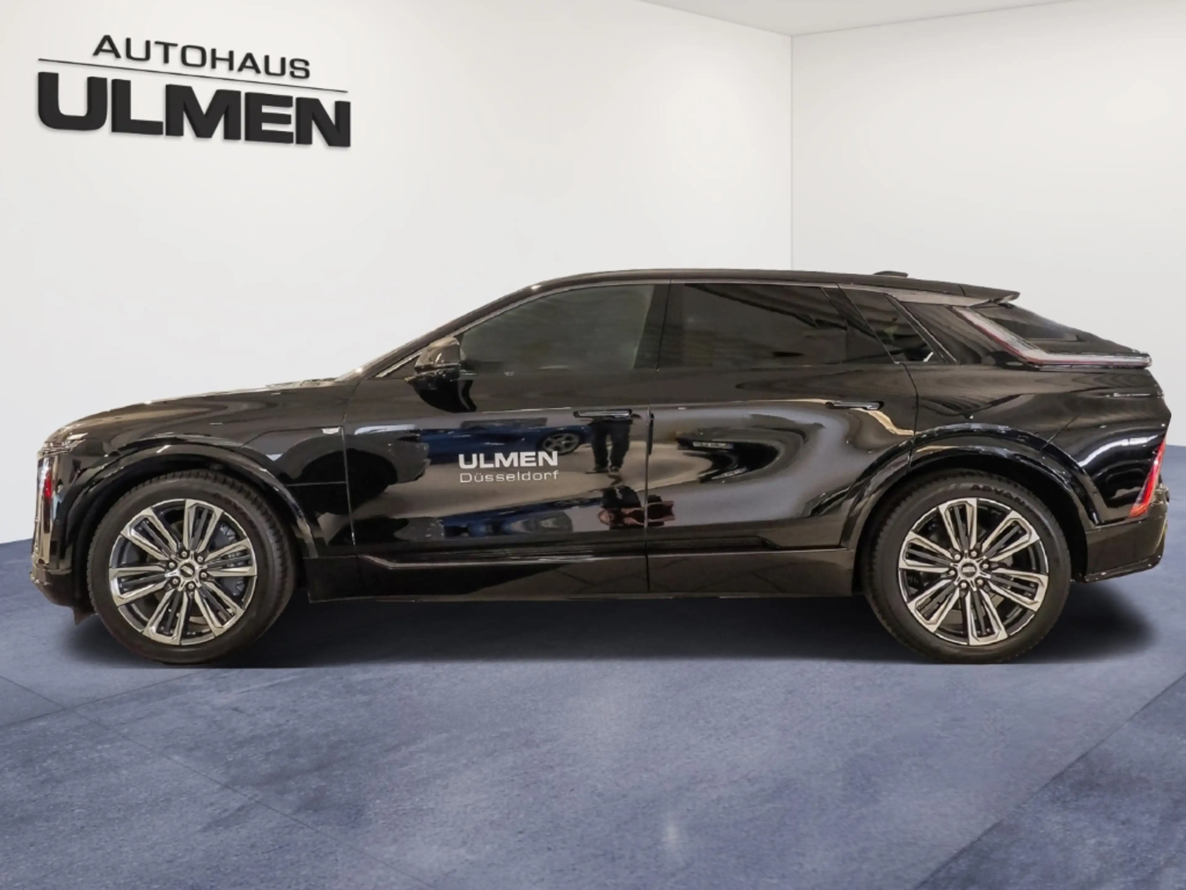 Cadillac Lyriq Sport AWD Voll Pano Leder-beige — photo 5