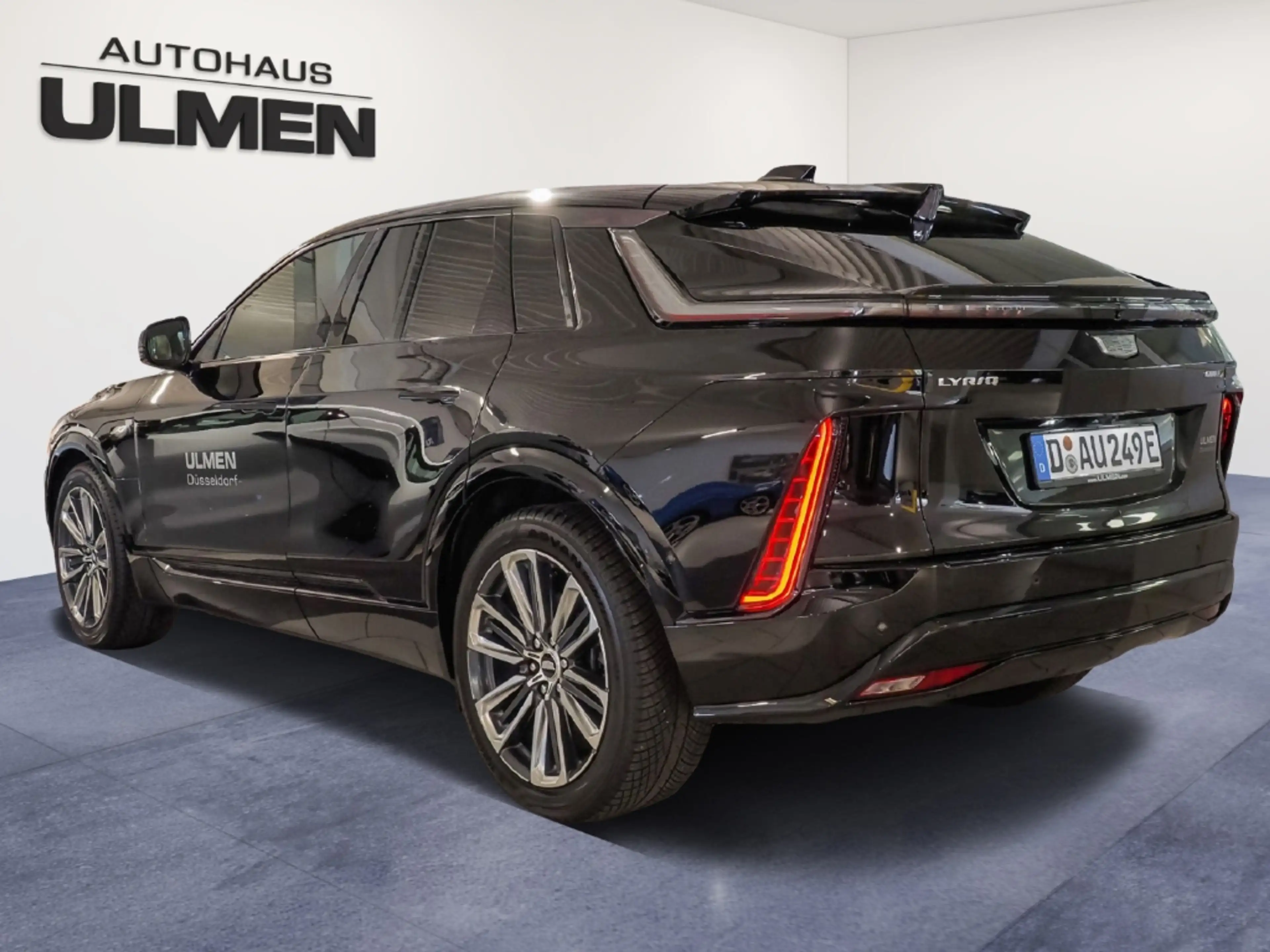 Cadillac Lyriq Sport AWD Voll Pano Leder-beige — photo 6