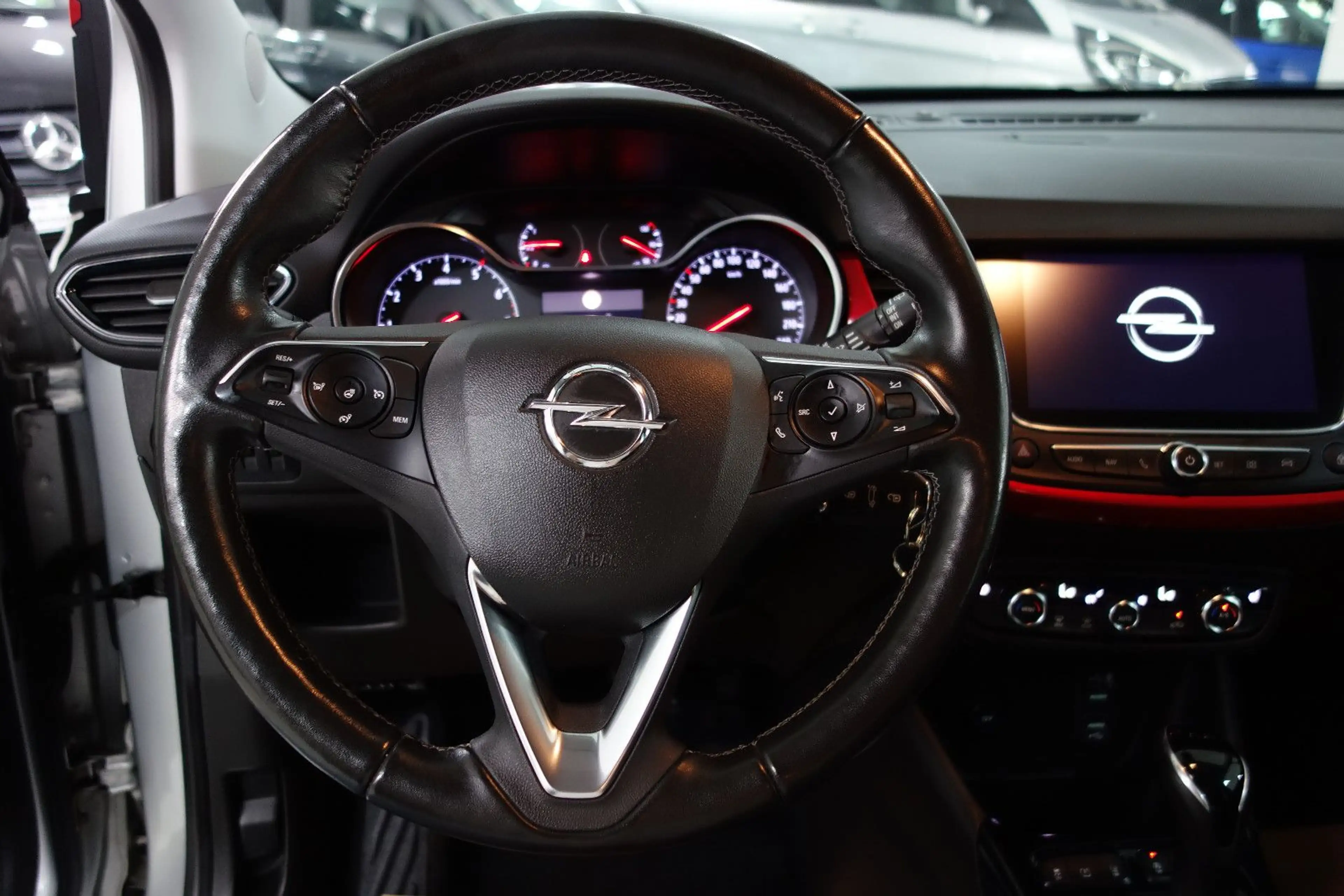 Opel Crossland X Crossland 1.2 GS Line high gloss Autom/LED/Navi — photo 12