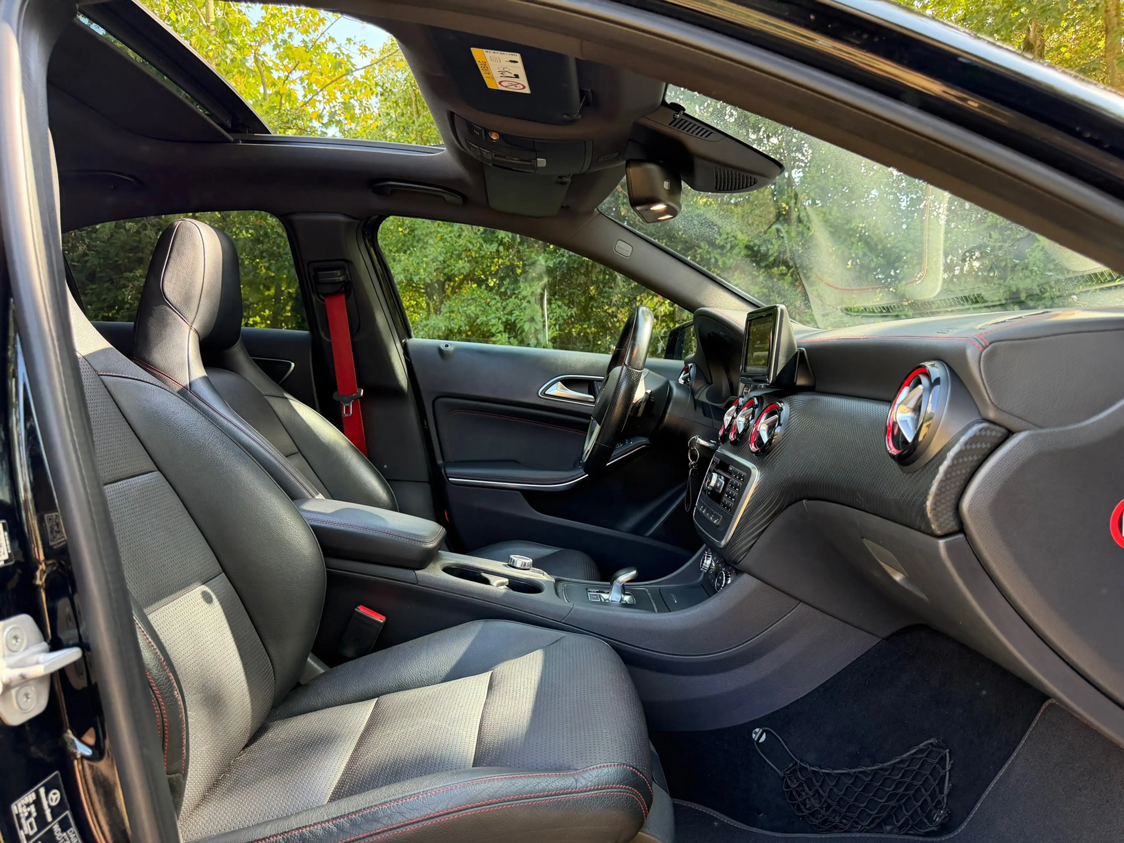 Mercedes-Benz A 45 AMG 4MATIC | Pano + Harman/kardon + Spoiler Nu € 19.97 — photo 6