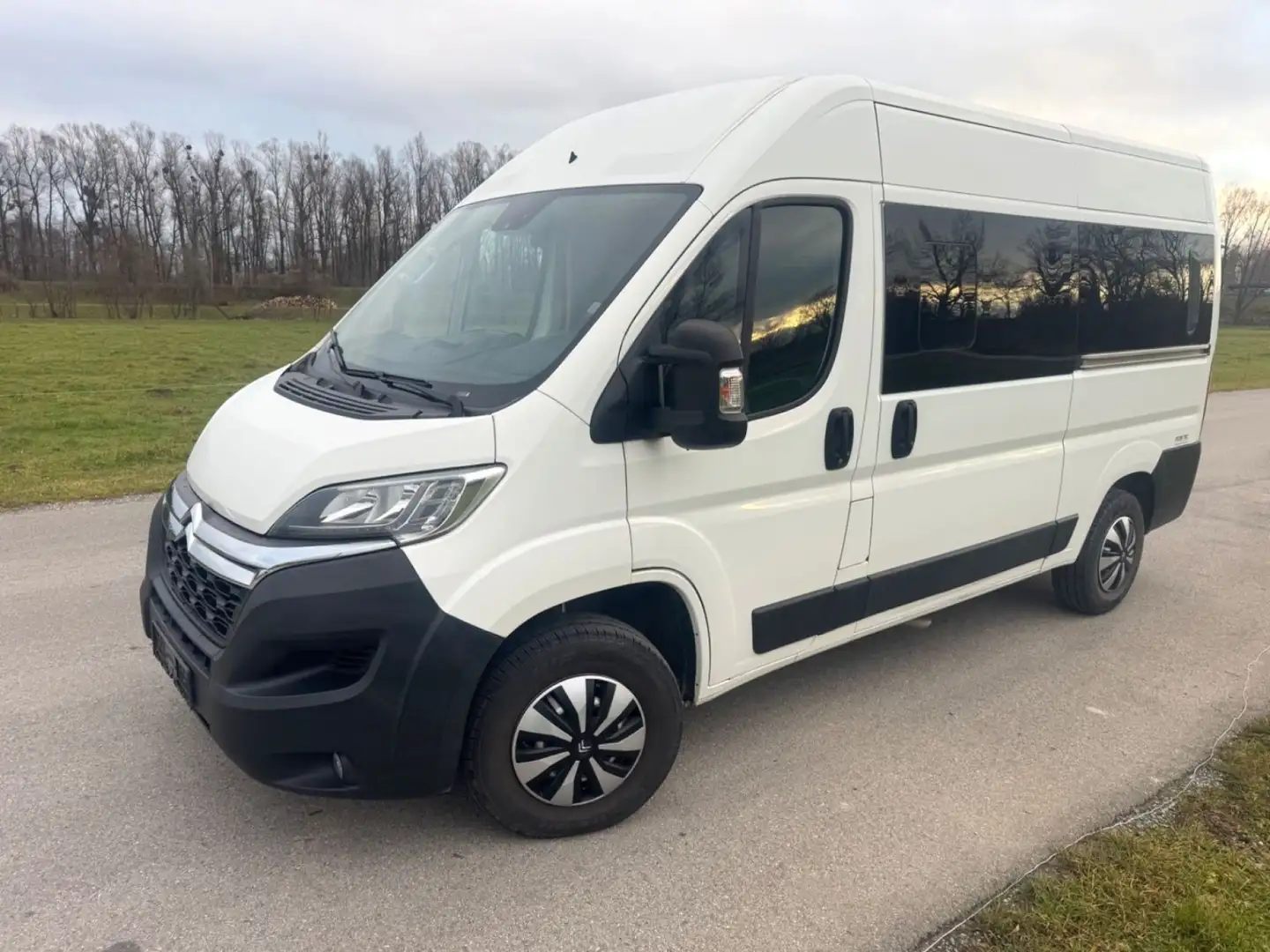 Citroen Jumper 33 L2H2 Live Blue-HDi 160 Weiß - 2