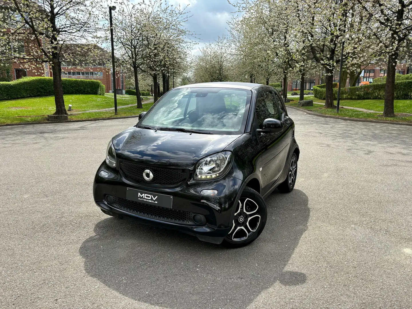 smart forTwo 1.0i Prime Auto / Cuir Noir - 1