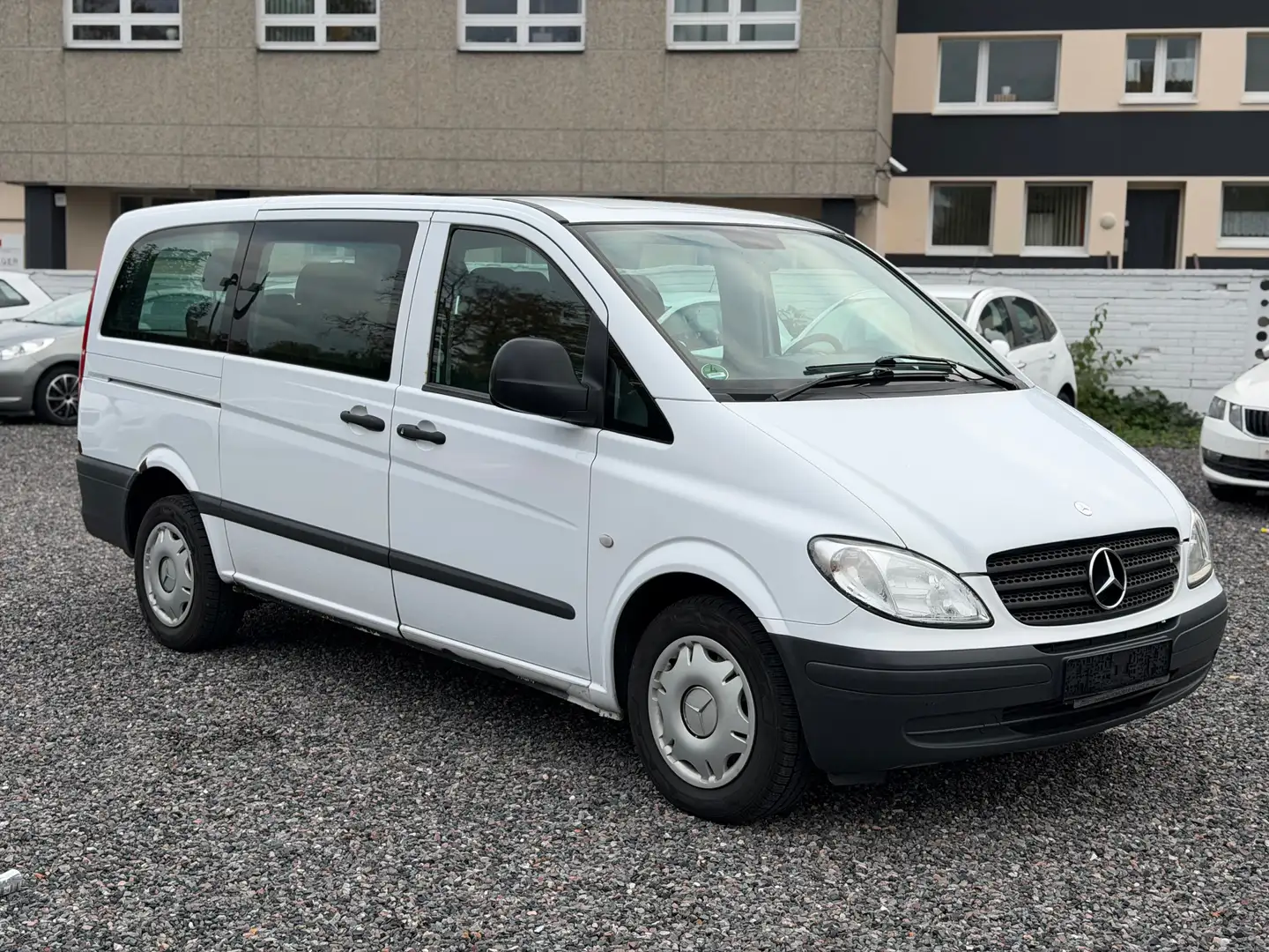 Mercedes-Benz Vito 111 CDI lang / 9 Sitzer / Klima Weiß - 1