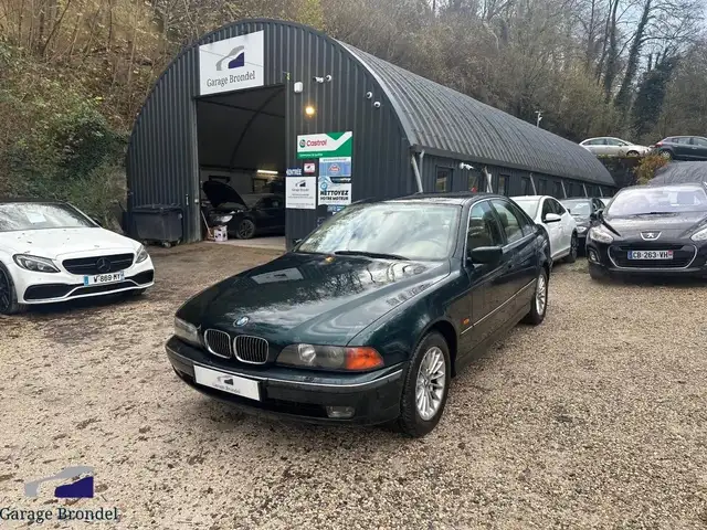 BMW 535 (E39) 535i 3.5 i V8 235cv BVA Luxe