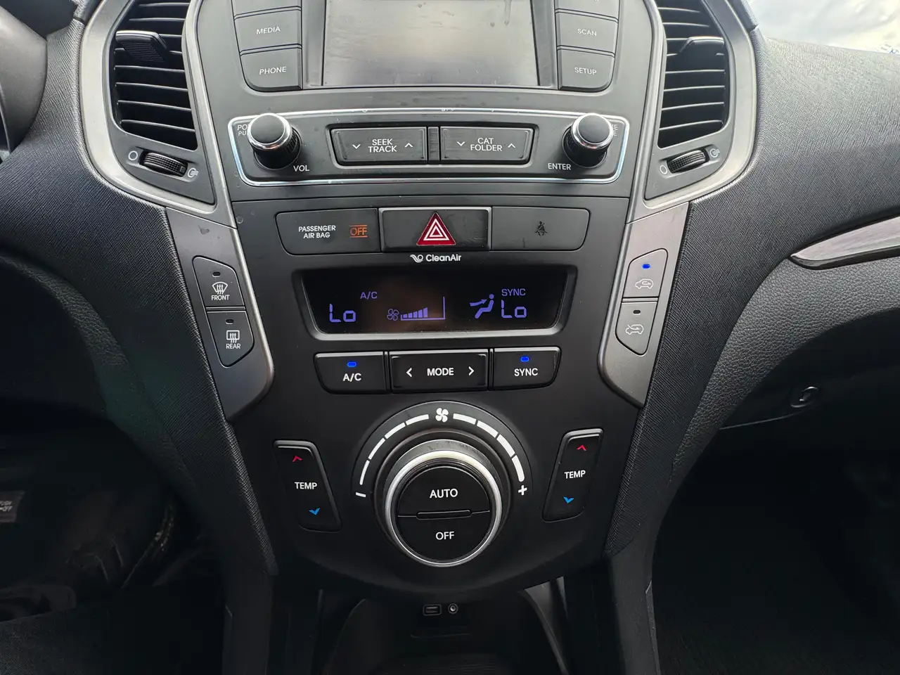 Hyundai SANTA FE photo Hyundai SANTA FE
