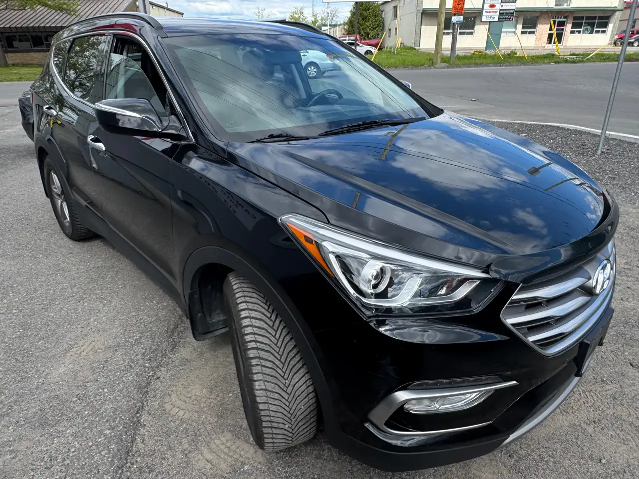 Hyundai SANTA FE photo Hyundai SANTA FE