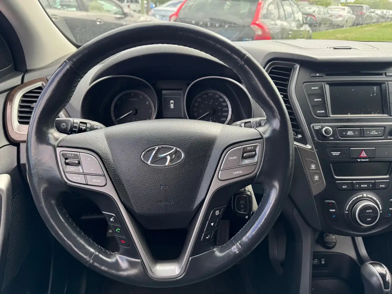 Hyundai SANTA FE photo Hyundai SANTA FE