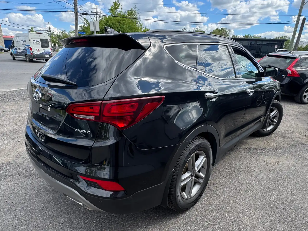Hyundai SANTA FE photo Hyundai SANTA FE