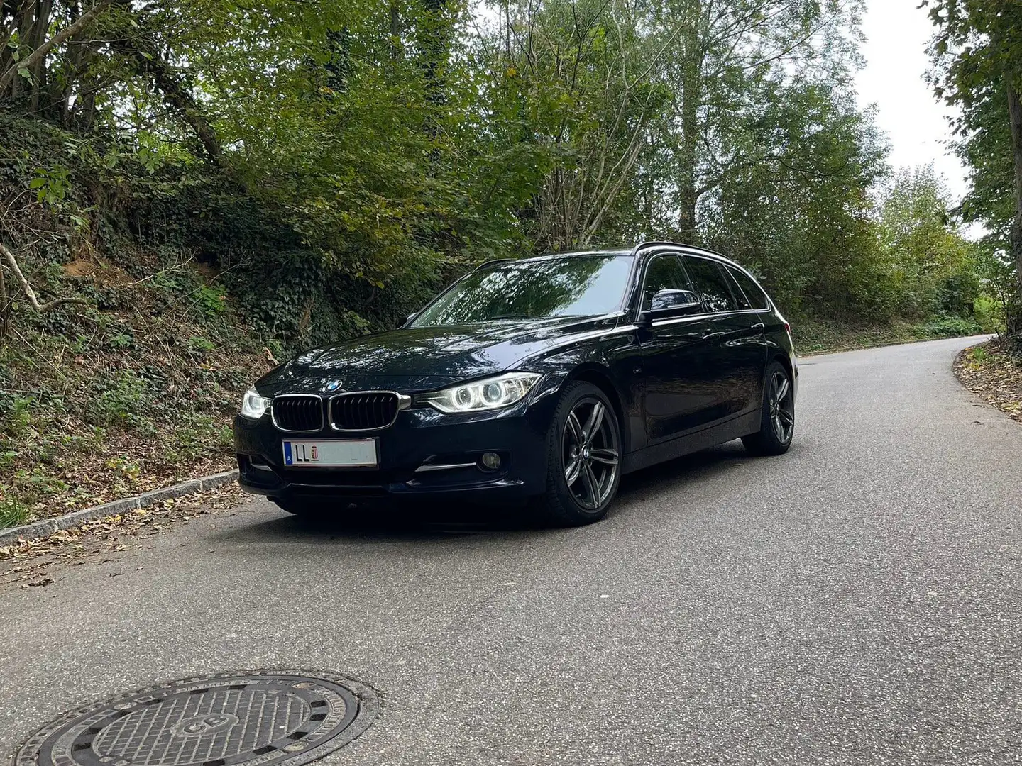 BMW 316 316d Touring - SPORT LINE Blau - 1