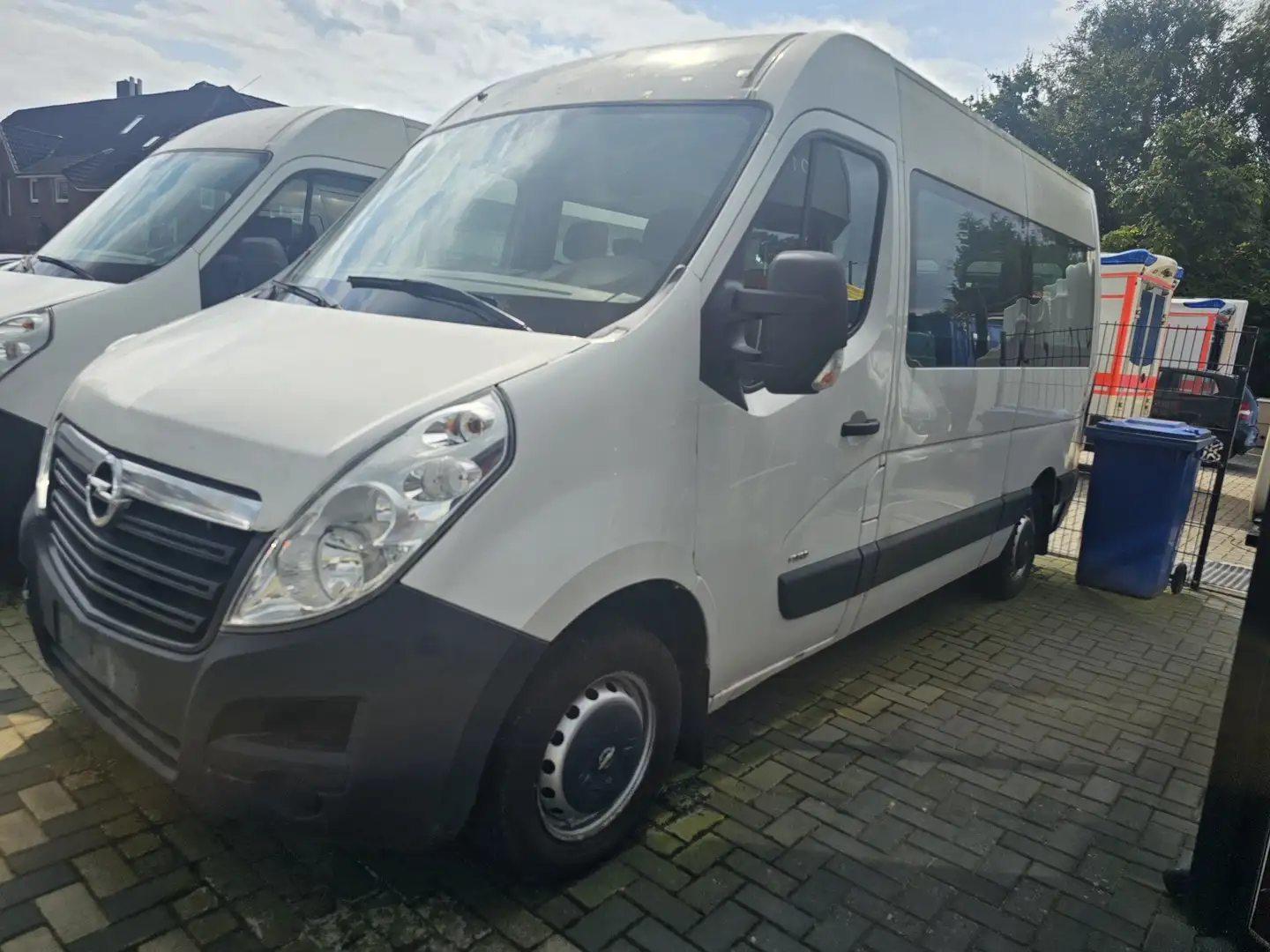 Opel Movano 2,3TDI Klima Behindertengerecht Rampe Fehér - 1